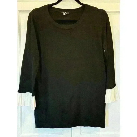 Vila Milano Sweaters - Vila Milano Women’s Light Sweater Black Sz L Soft Wool Blend Pleated Cuffs